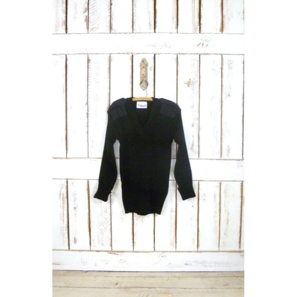 Men's vintage chunky black knit v-neck ribbed sweater with elbow patch